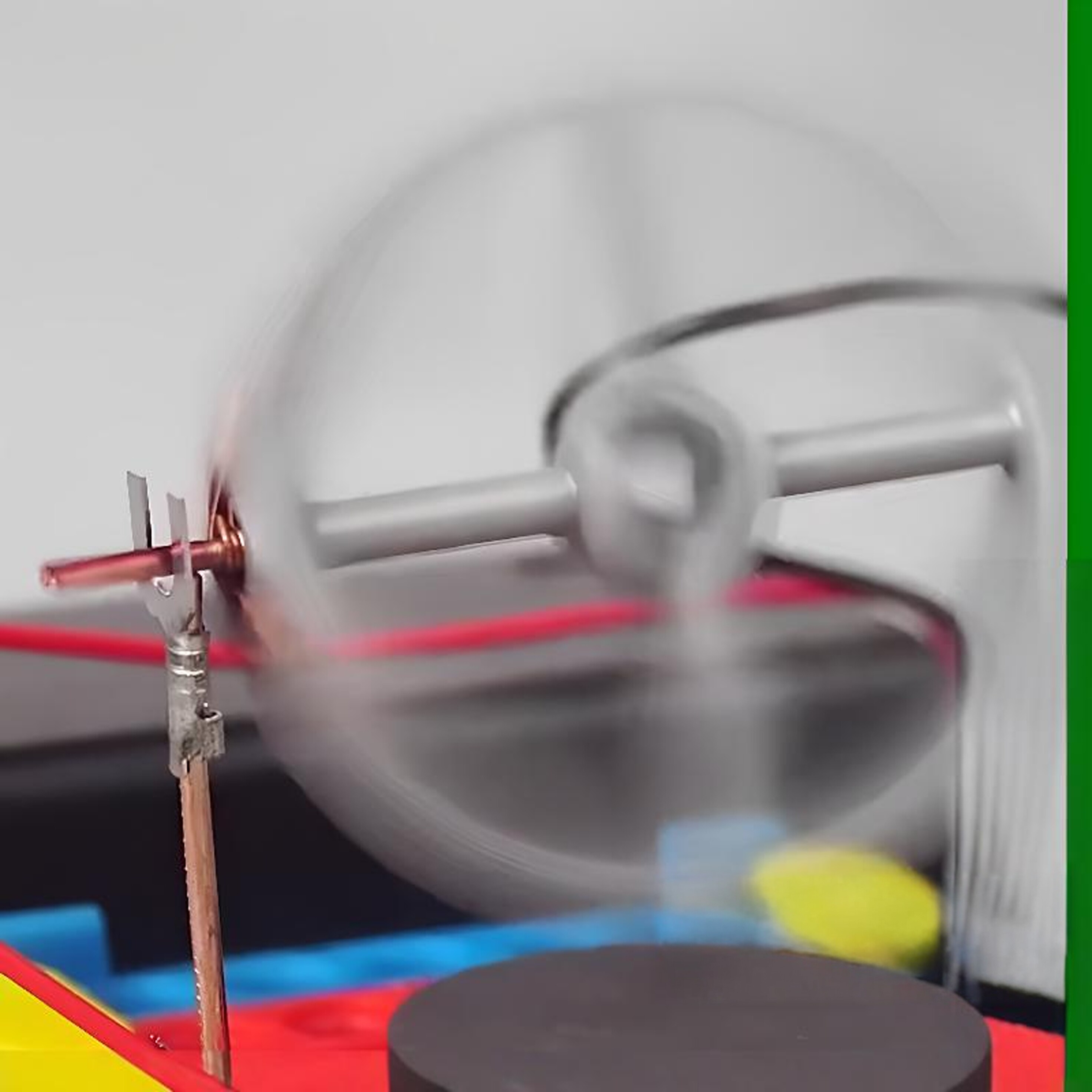 DIY Electromagnetic Motor Expe - Hobby Is Science recension och pris